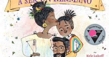 Front cover for Cómo Aidan llegó a ser un hermano (When Aidan Became a Brother) by Kyle Lukoff; Rita E. Urquijo-Ruiz and Kaylani Juanita