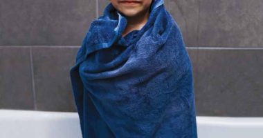 Front cover for Taking a Bath by Elena Castro; Barbara Flores; Eddie Hernandez