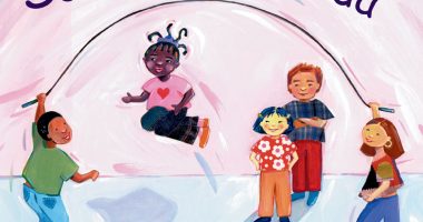 Front cover for Saltar a la cuerda by Mimi Chapra and Selina Alko