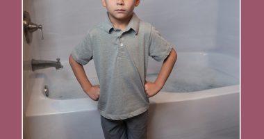 Front cover for I Don't Want a Bath! by Barbara M. Flores; Elena Castro; Eddie Hernández