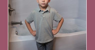 Front cover for ¡No me quiero bañar! by Barbara M. Flores; Elena Castro; Eddie Hernández